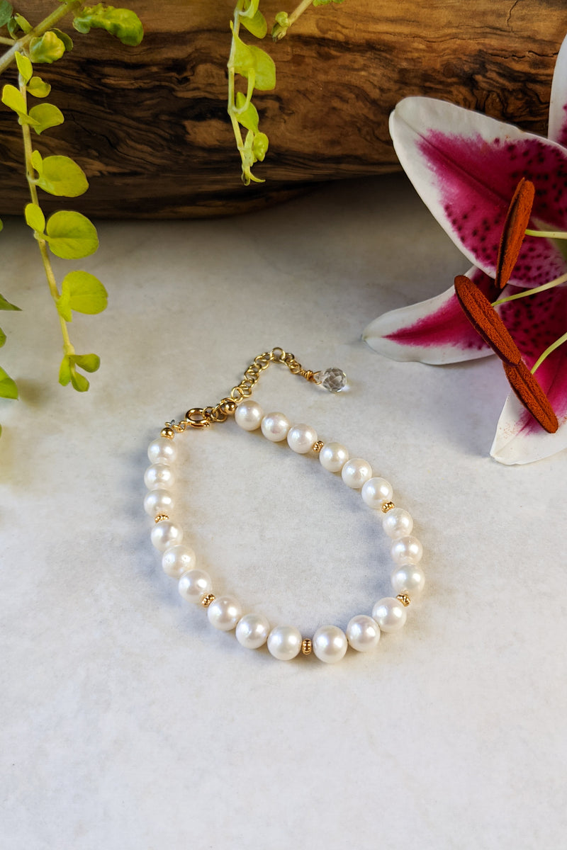 Pearl Bracelet Gold Clasp